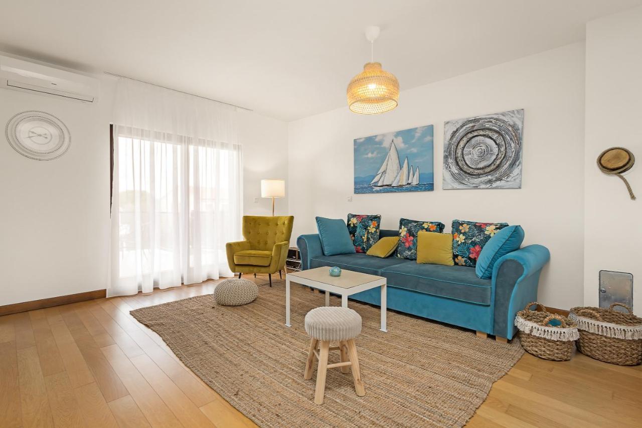 Apartments Cesare With Shared Pool Liznjan Bagian luar foto