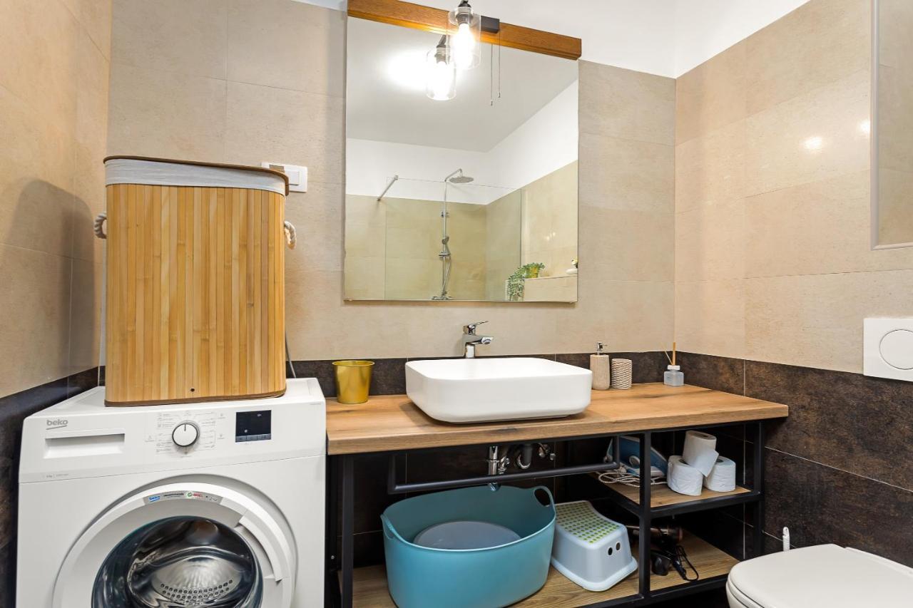 Apartments Cesare With Shared Pool Liznjan Bagian luar foto