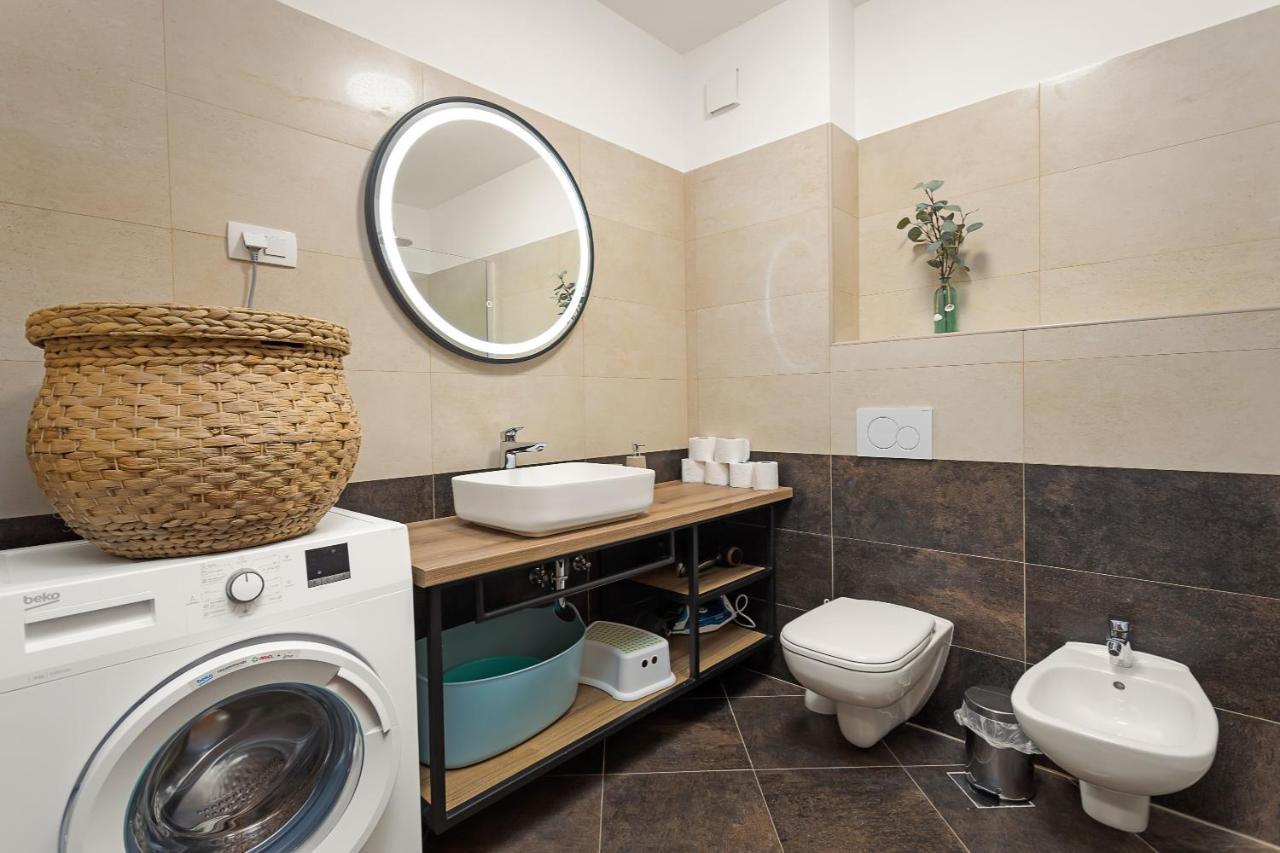 Apartments Cesare With Shared Pool Liznjan Bagian luar foto